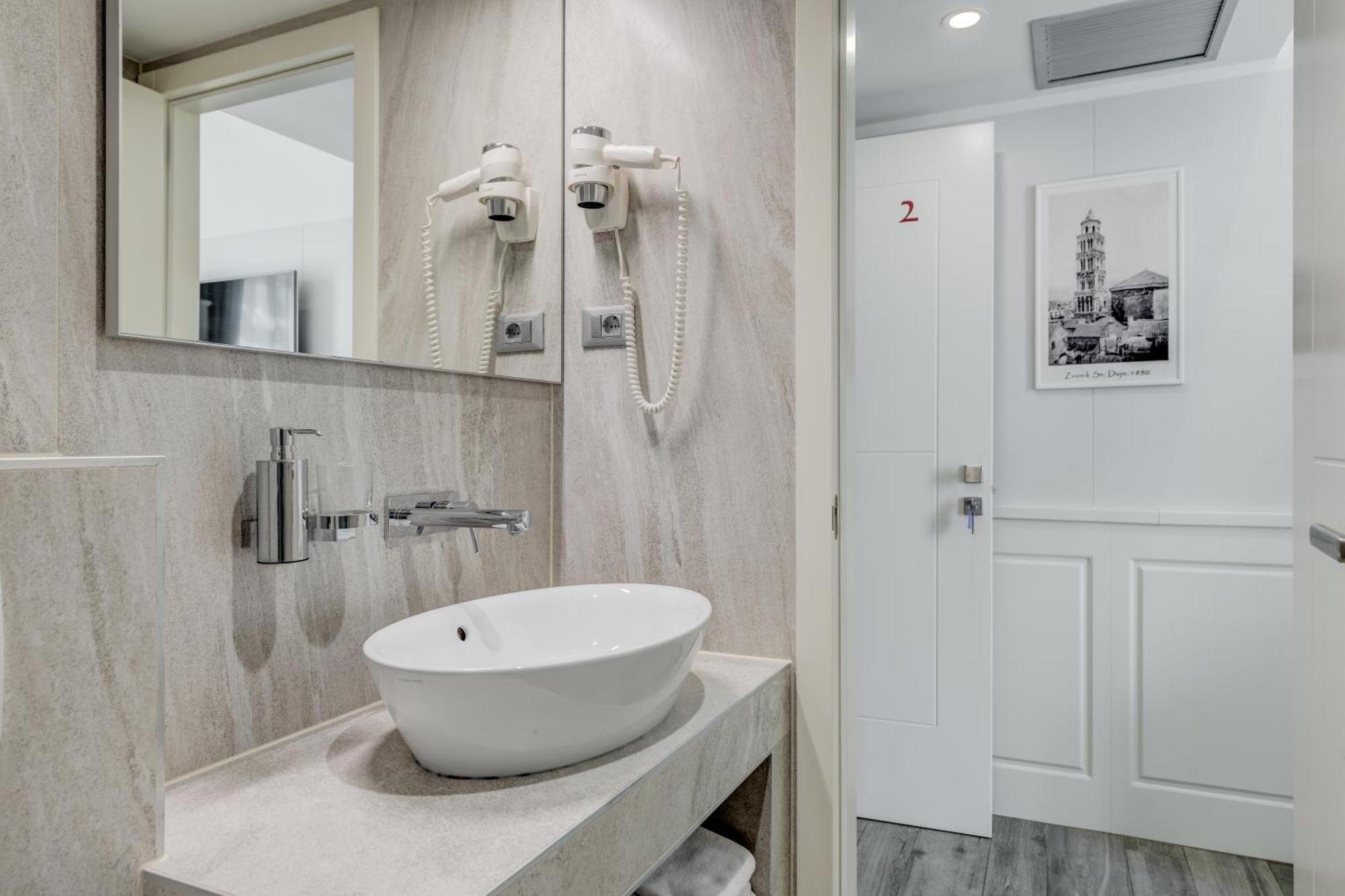 Roko Luxury Rooms Split Exterior photo